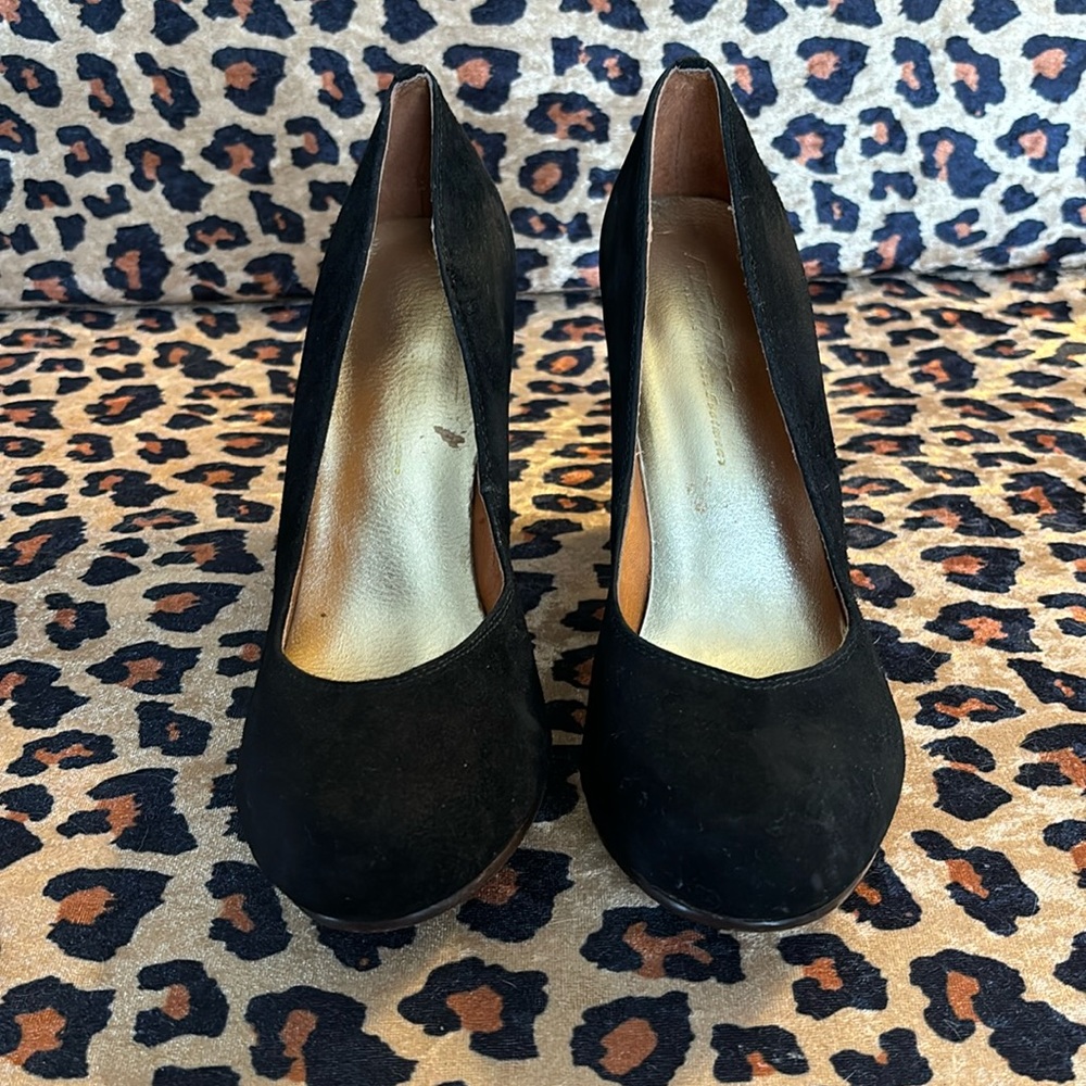 REMIX Babydoll Classic Vintage size 7.5. Heel 3.5 inches